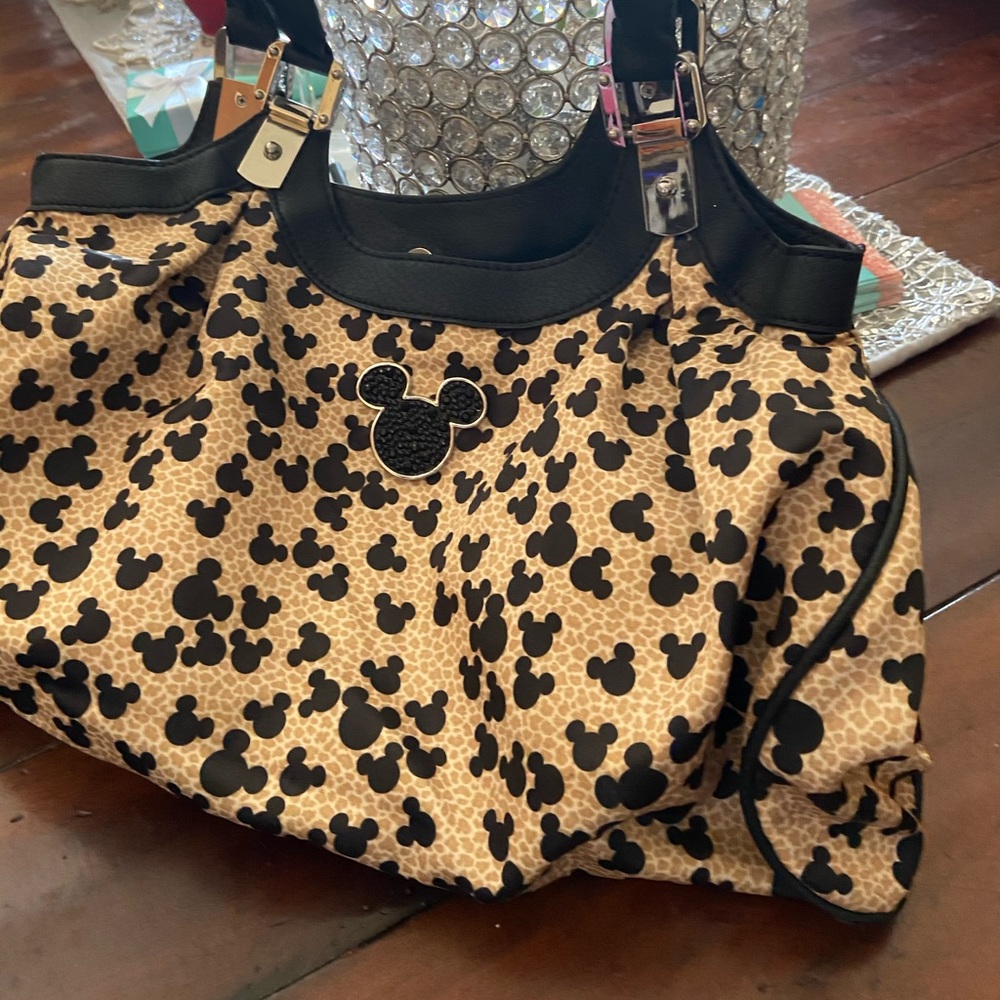 Disney limited addition purse